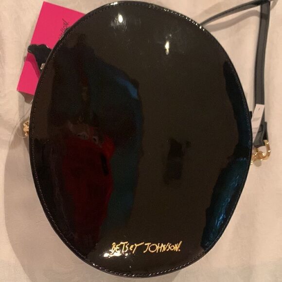 Betsey Johnson Crossbody Handbag Kitsch Sugar Skull Ginger Bread Man Shiny - Picture 3 of 16